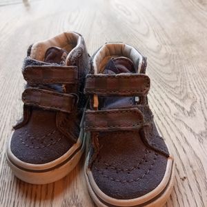 Baby grey high top vans